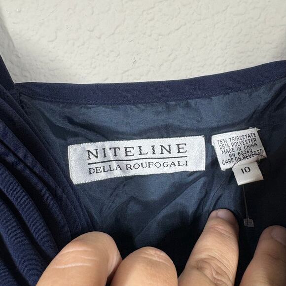 Niteline Della Roufogali 10 Pleated Crisscross Maxi Gown Navy Sweetheart - Picture 8 of 9